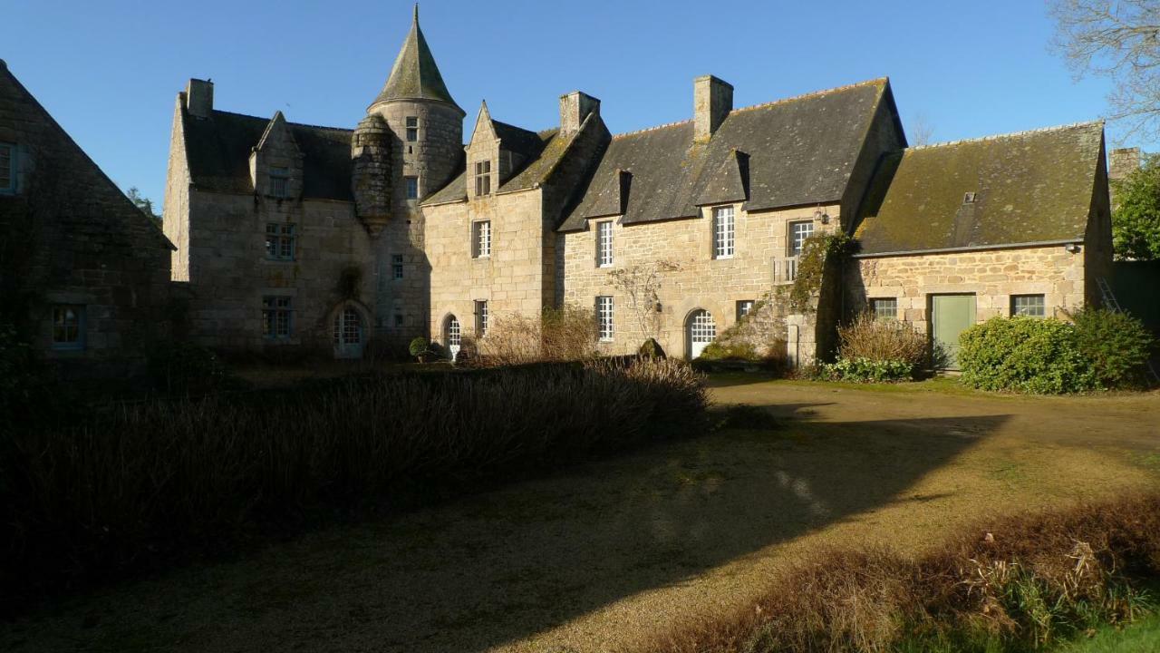 Manoir De Kerguereon Bed & Breakfast Ploubezre Eksteriør bilde