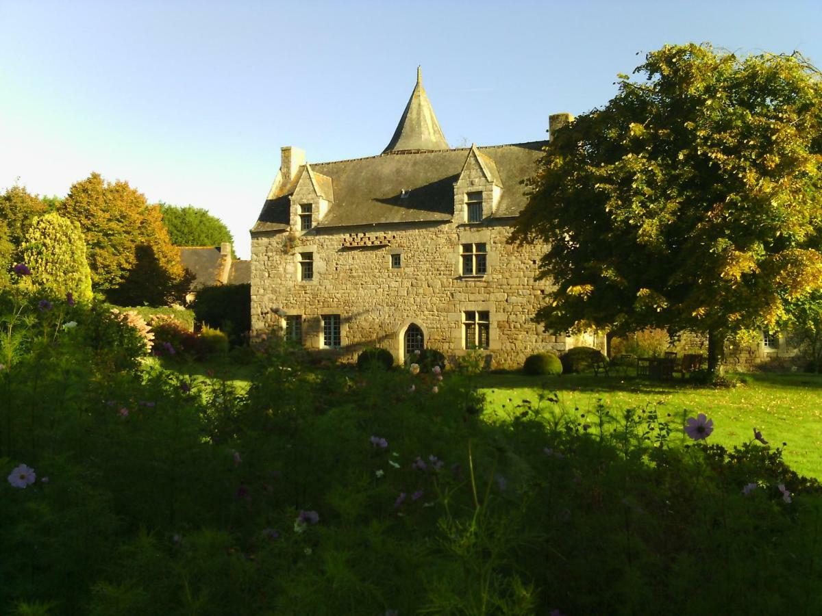 Manoir De Kerguereon Bed & Breakfast Ploubezre Eksteriør bilde